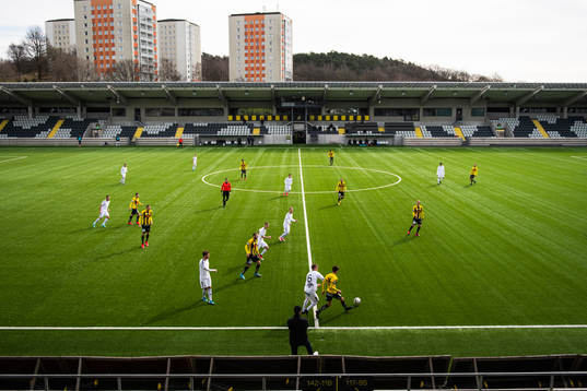 Bravida Arena med tomma läktare på grund av coronaviruset