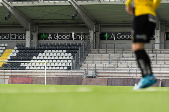 Bravida Arena med tomma läktare på grund av coronaviruset