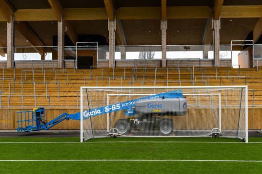 A goal and a skylift at Studenternas IP as the coronavirus,