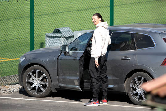 Zlatan Ibrahimovic leaves Hammarbys training facilities