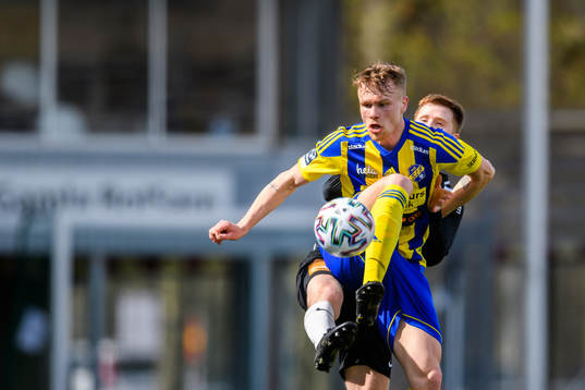 Eskilsminnes Isak Petersson och Landskronas Dennis Olofsson