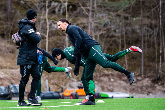 Zlatan Ibrahimovic participate in a practice with Hammarby