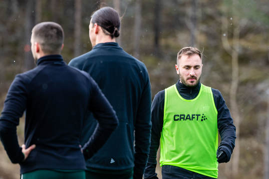 Zlatan Ibrahimovic and Muamer Tankovic participate in a