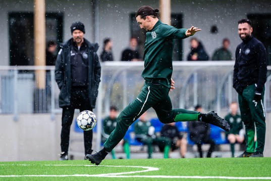 Zlatan Ibrahimovic participate in a practice with Hammarby