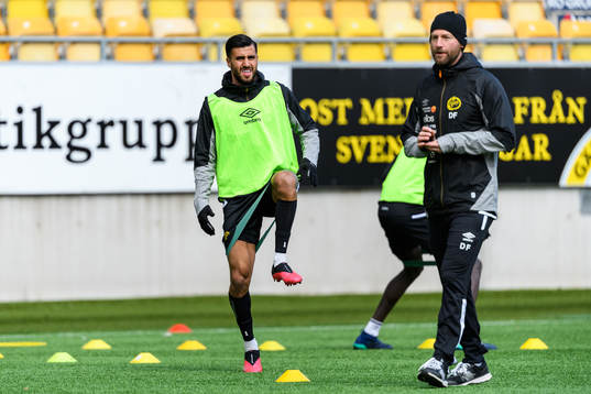 Rami Kaib med fysansvarig Dan Fransson i förgrunden