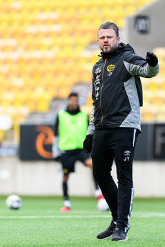 manager Jimmy Thelin