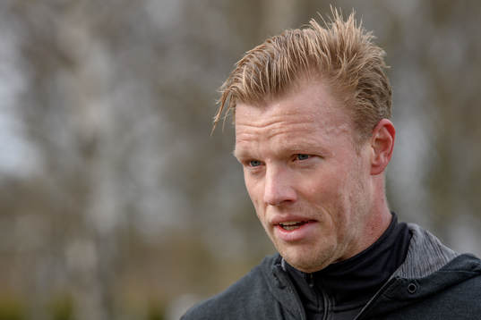 Carl Söderberg of the NHL team Arizona Coyotes is being