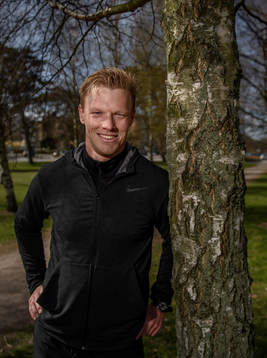 Carl Söderberg of the NHL team Arizona Coyotes pose for a