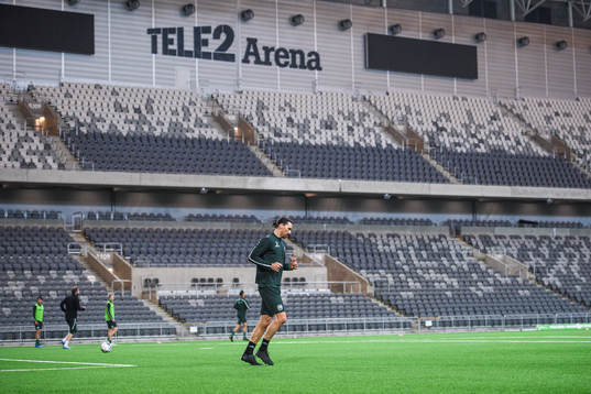 Zlatan Ibrahimovic participates in a training session with