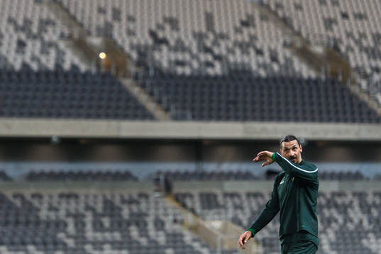 Bläddra bland fler bilder av Football, Allsvenskan, Hammarby, Zlatan Ibrahimovic 