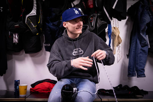 Bläddra bland fler bilder av Ishockey, Lias Andersson