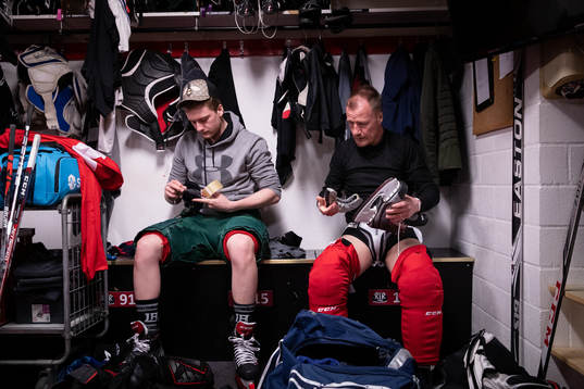 Noah Andersson och pappa Niklas Andersson innan en träning
