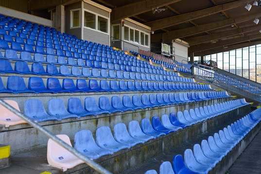 Tomma Stolar på Varberg Energi Arena