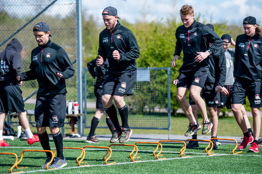 Johan Olofsson, Victor Backman, målvakt Lars Volden och