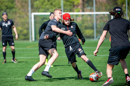 Linus Cronholm mot Nicolai Meyer