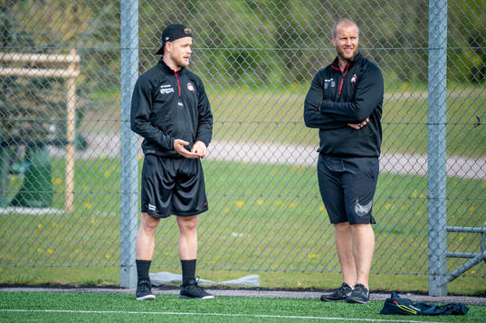 Victor Backman och fystränare Freddie Sjögren