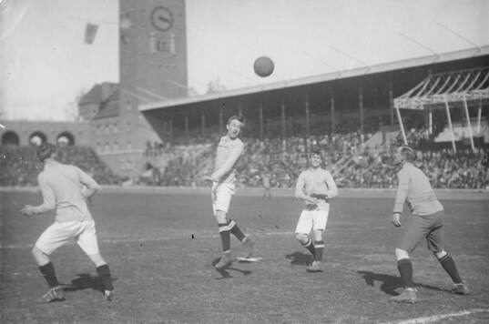 Fotboll, Stockholm - Göteborg. Stockholms Olympiastadion.