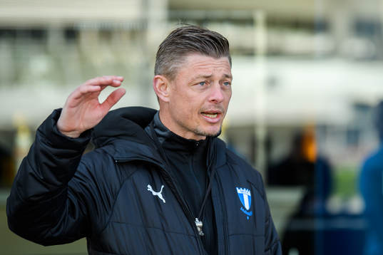 Tränare Jon Dahl Tomasson