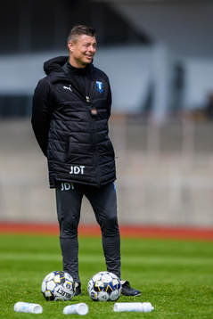 Tränare Jon Dahl Tomasson