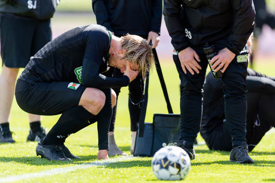 Varbergs Hampus Zachrisson har ont
