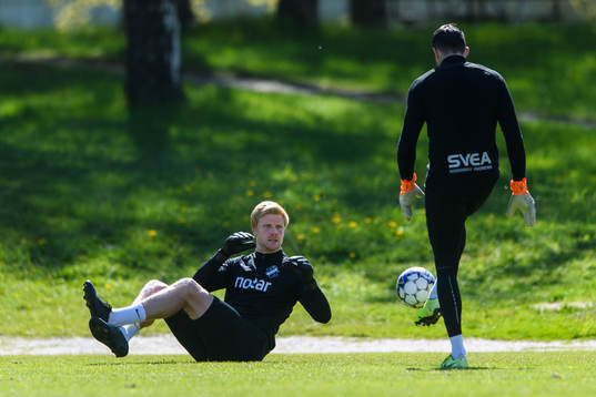 Målvakt Jakob Haugaard och målvakt Budimir Janosevic