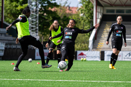 Anam Imo och Johanna Rytting Kaneryd