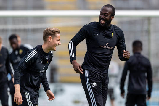 Henrik Bellman och Ronald Mukiibi