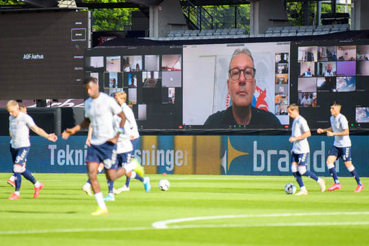 A virtual grandstand with supporters