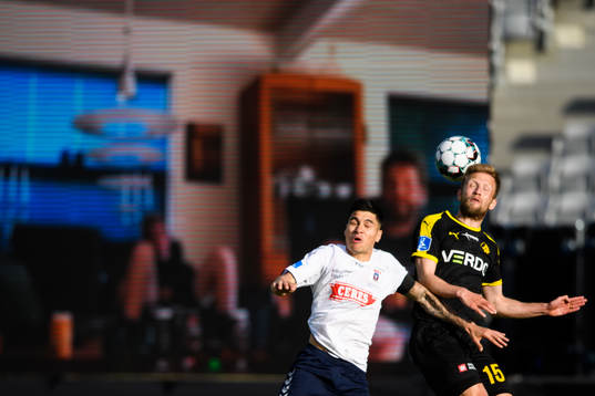 Kevin Diks of Aarhus and Björn Kopplin of Randers in