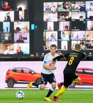 Nicolai Poulsen of Aarhus and Simon Piesinger of Randers in