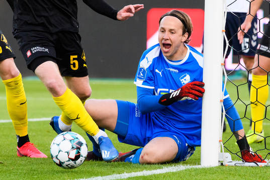 Goalkeeper Patrik Carlgren of Randers