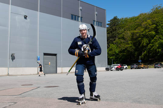 Buffalo Sabres Rasmus Dahlin tränar