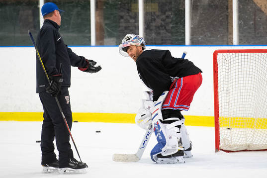 New York Rangers Henrik Lundqvist tränar