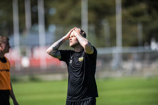 Mjällbys David Lofqvist deppar