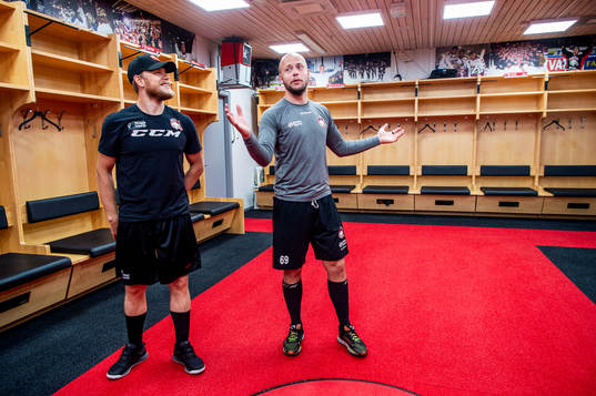 Victor Backman och Oscar Alsenfelt spanar in det nya