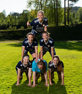 Överst, Sara Wexén, mitten, Ida Cöster och Denice