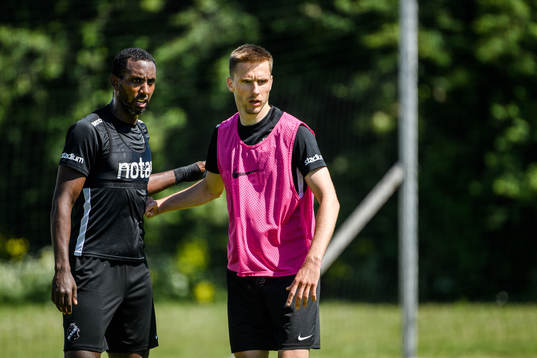 Henok Goitom och Karol Mets