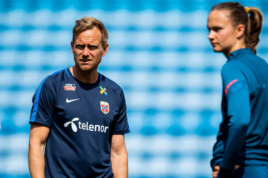 Martin Sjögren, head coach, and Caroline Graham Hansen of