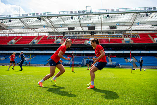 Kristine Leine and Ingrid Moe Wold of the Norwegian