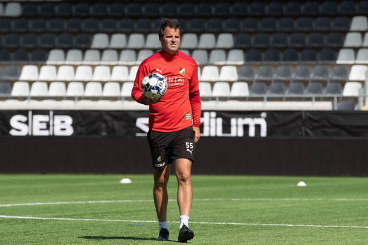 Häckens assisterande tränare Robert Vilahamn