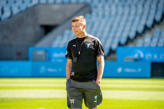 Tränare Jon Dahl Tomasson