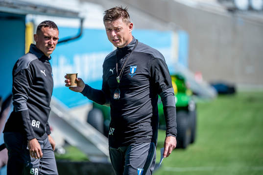 Ansvarig fystränare Ben Rosen och tränare Jon Dahl