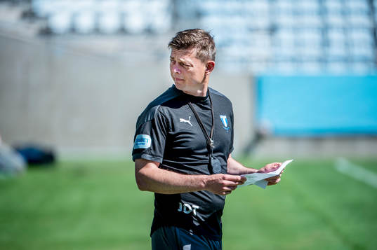 Tränare Jon Dahl Tomasson