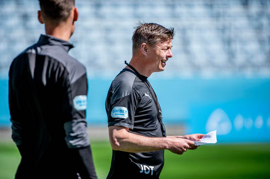 Tränare Jon Dahl Tomasson