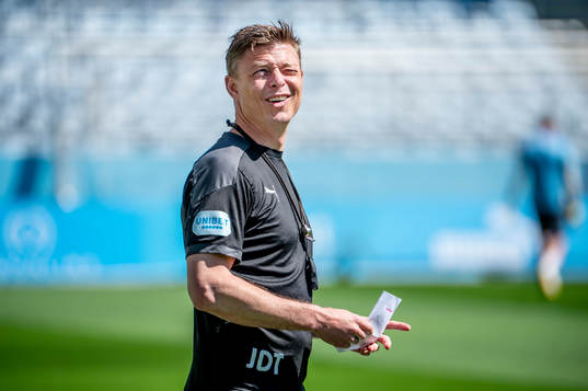 Tränare Jon Dahl Tomasson