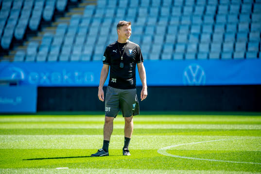 Tränare Jon Dahl Tomasson