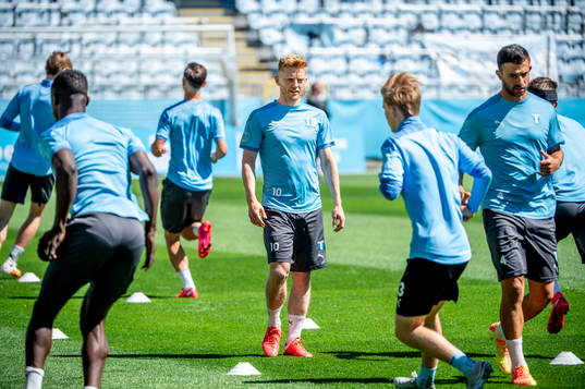 Anders Christiansen i mitten