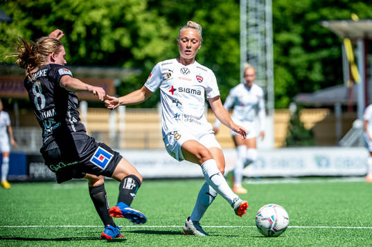Växjös Emelie Henriksen mot Rosengårds Hanna Bennison