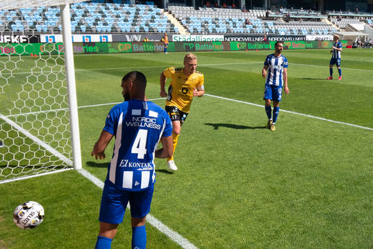 Elfsborgs Per Frick jublar