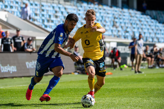 IFK Göteborgs Hosam Aiesh och Elfsborgs Jacob Ondrejka